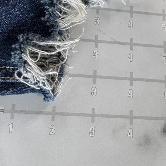 Silver Jeans Cut Off Denim Jean Shorts Womens 26 Blue Distressed Dark Stretch 2" - Picture 8 of 8